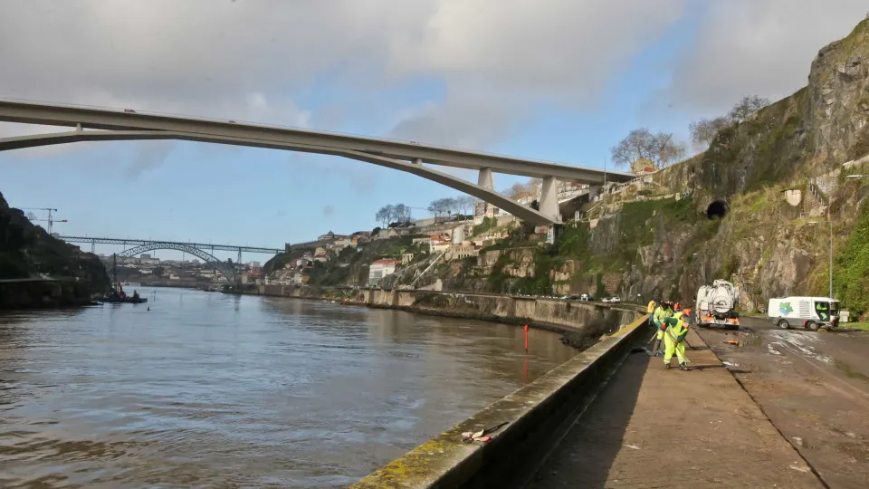 Avenida Gustavo Eiffel reopened to traffic in the city of Porto