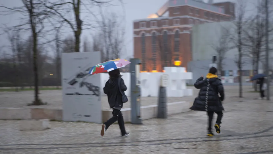 Bad weather continues! Almost all districts will be under alert on Saturday