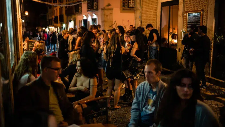 Bairro Alto with cup reuse system starting Thursday