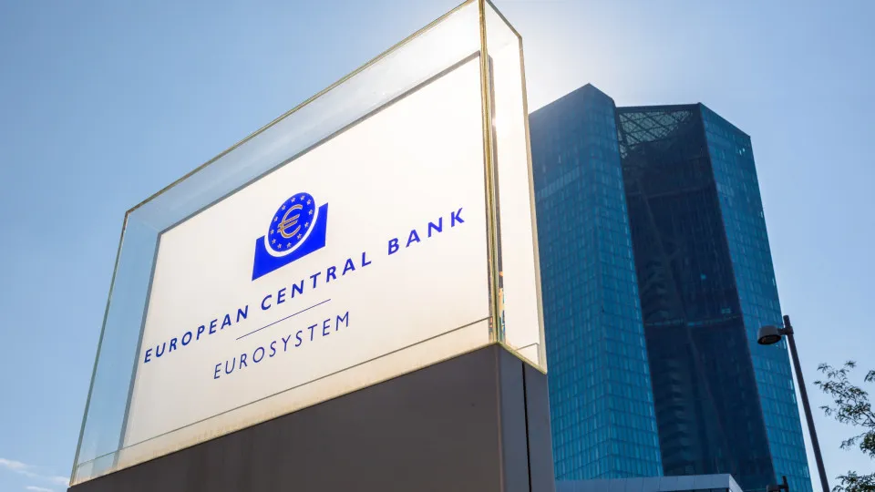 BCE: Barriers in services and goods markets are equivalent to tariffs