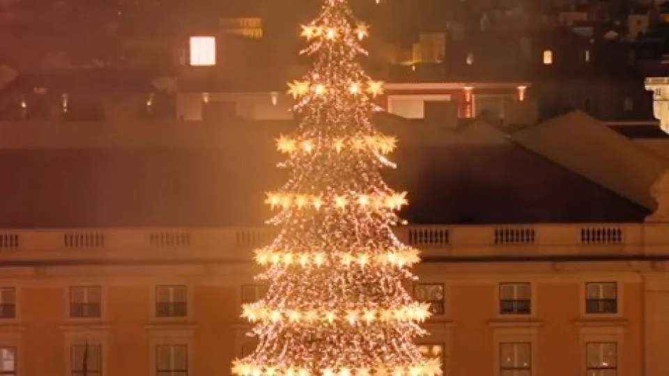 Christmas lights are already shining in Lisbon! See the moment (and the chaos it caused)