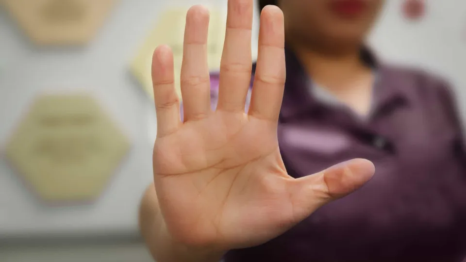 CMVM warns about entity not authorized for financial intermediation