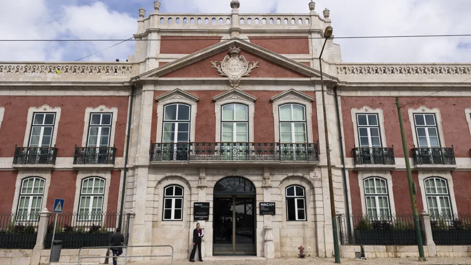 Collection José Carlos Santana Pinto in the new exhibitions at the Armando Martins Museum