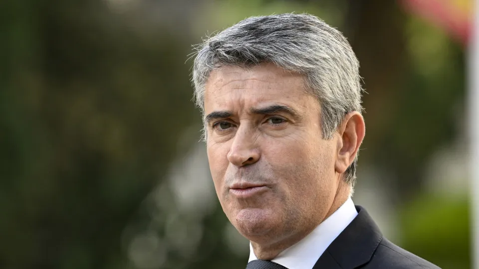 Costa Carneiro says the "serious" lack of communication to the Supreme Court.