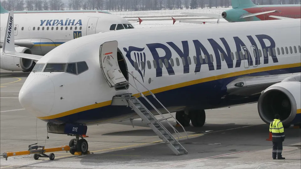 DECO wants to halt the imposition of digital boarding passes by Ryanair