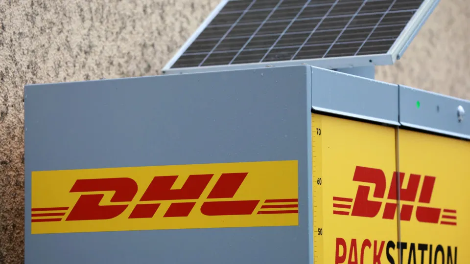 DHL's profit rises 9.3% until September to 2,442 million