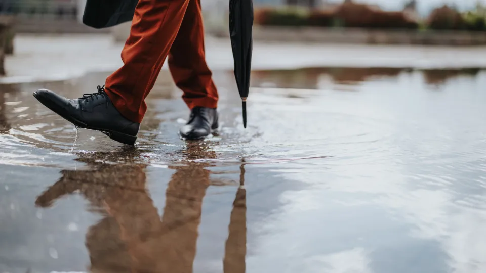 Do not pack the umbrella: Orange alert for (almost) the entire country.