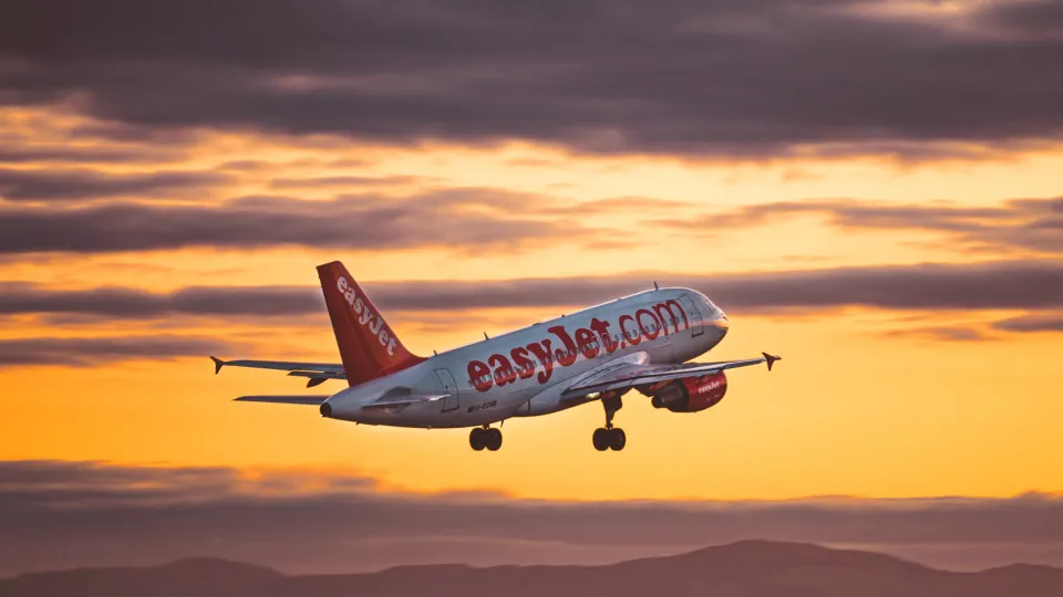 easyJet celebrates 30th anniversary with 30% discount on flights