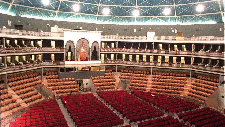 Edmázia Mayembe debuts in Portugal at the Coliseu dos Recreios