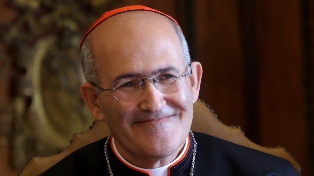 Elderly women in a nursing home in Pinhal Novo react to the music of Rosalía and Carminho