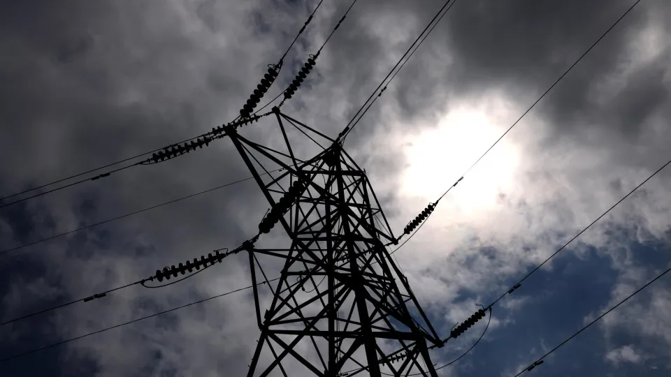 Electricity fully restored after bad weather leaves 37 thousand in the dark