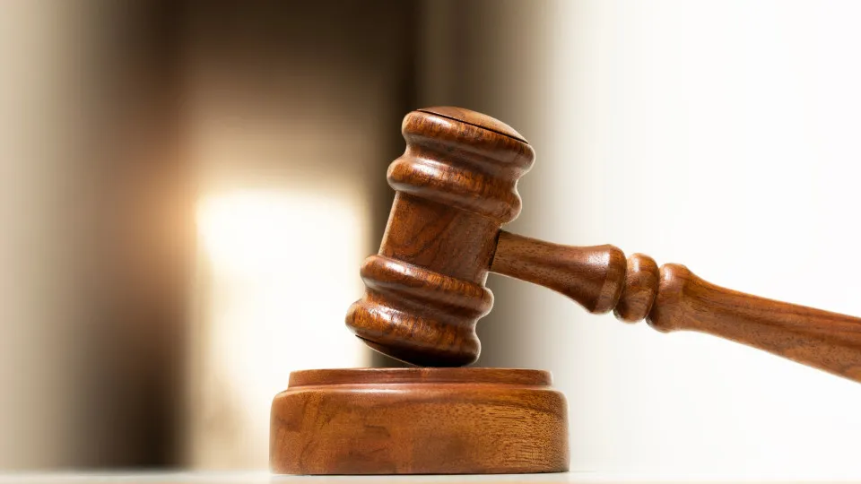 Entrepreneur accused of tax fraud that harmed the State by 1.6 million.