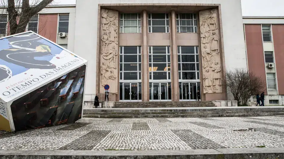 Estate of writer Fernando Assis Pacheco donated to the National Library