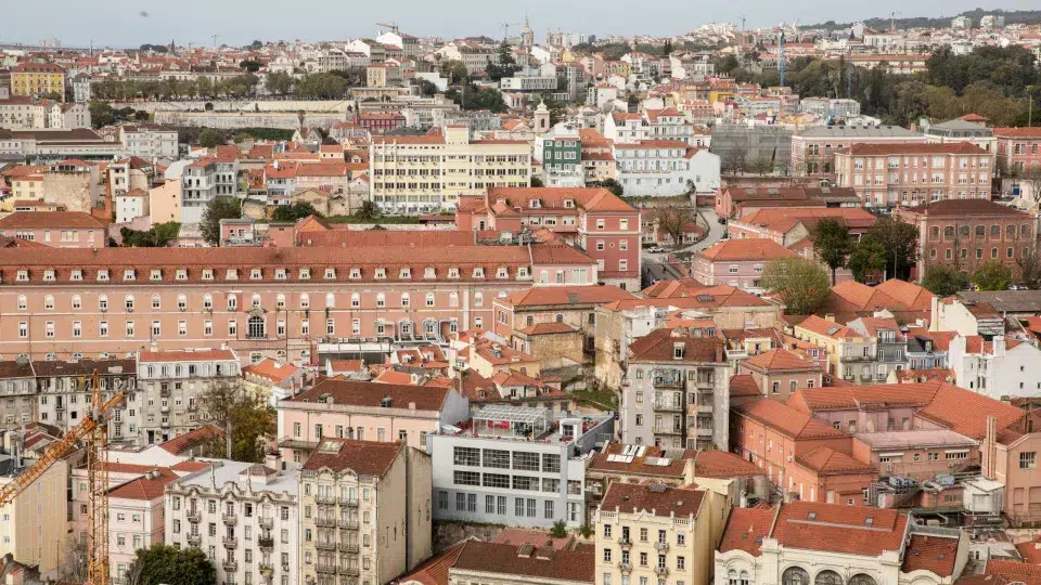 Euribor decreases at three months and remains stable at six and 12 months.