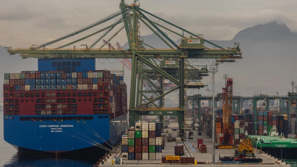 Exports rise 1.9% and imports 6.5% until September