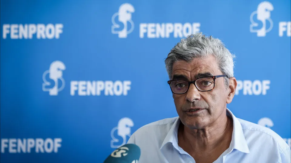 Fenprof says that the increase in funds for higher education does not reach the teachers