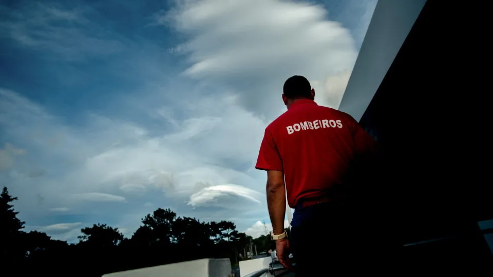 Fire at factory in Covilhã was brought under control at 6:58 PM