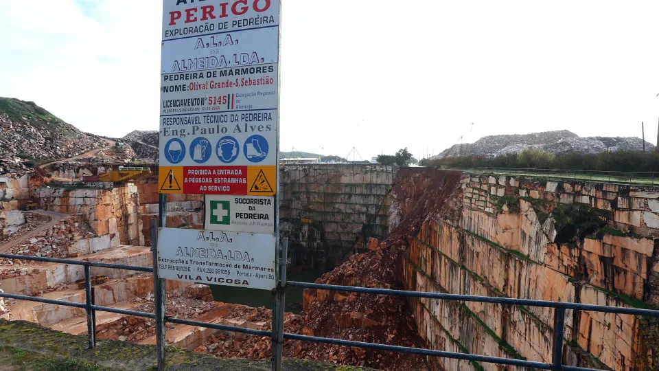 Former mayors accused deny responsibility for collapse in Borba