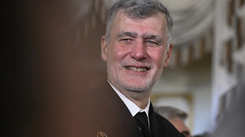 Gouveia e Melo criticizes those who take advantage of Health to "ride a problem"