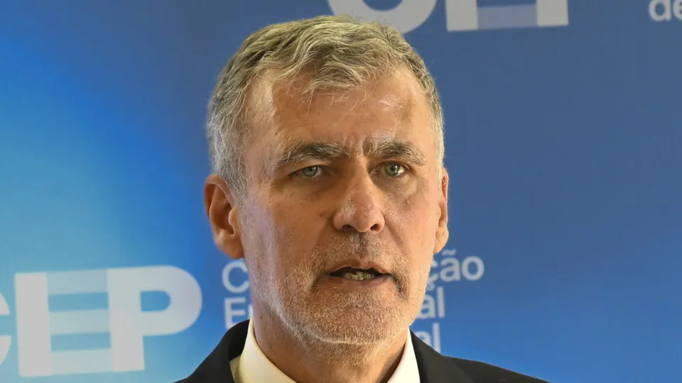 Gouveia e Melo: "Emigrants are advanced outposts of Portuguese culture"