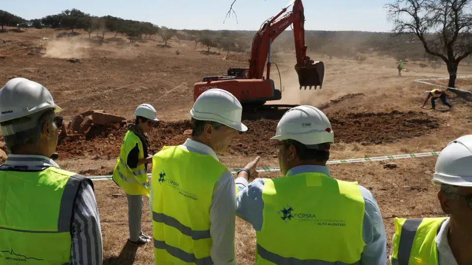 Government requested a "strong response" to the precautionary measure for the Pisão Dam.