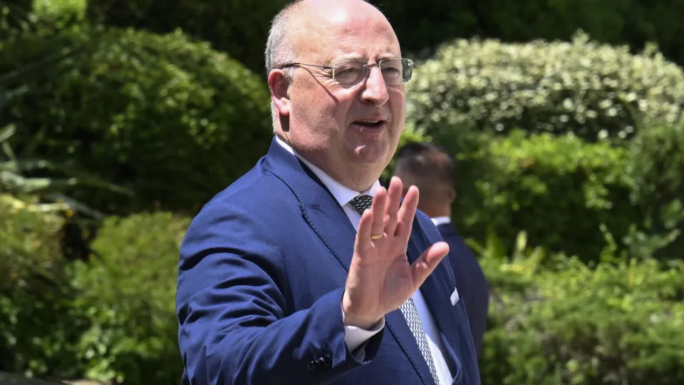 Government sees associativism in the diaspora as a "meeting of generations"