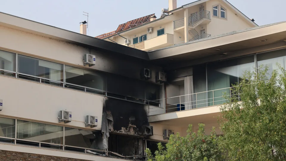 House that burned down in Mirandela reopens by early 2026