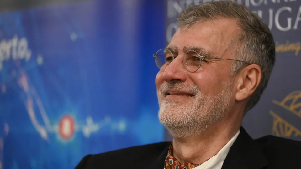 "If the Minister of Health is failing, the Prime Minister is too"