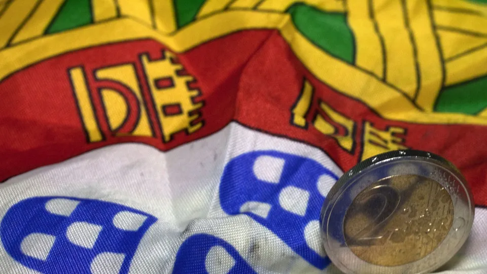 IMF advises Portugal to reduce tax exemptions and spend better in 2026