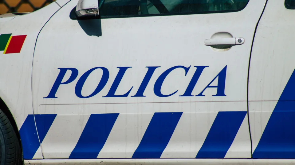 Man recognizes police officer who arrested him and assaults him in Famalicão