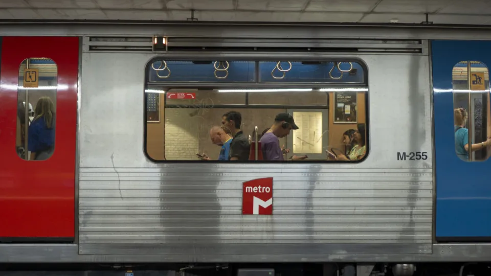 Metro invests 7.5 million in ticket machine replacement