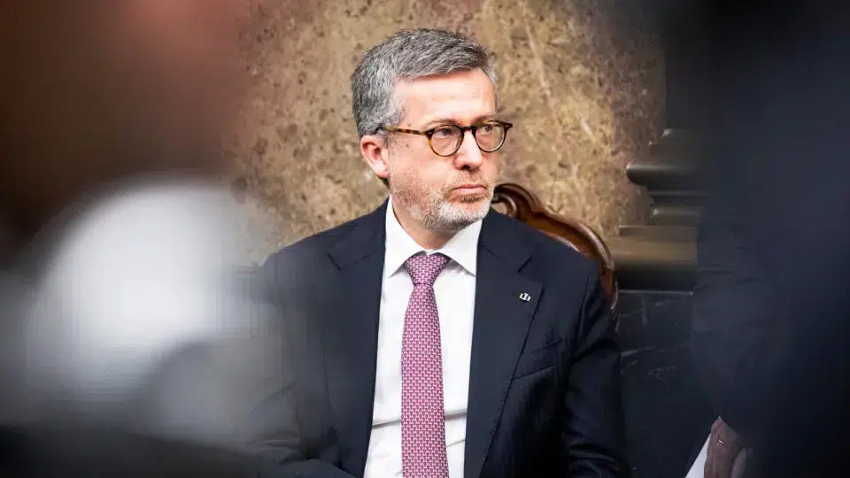 Moedas schedules discussion about AL in Lisbon for November 27.