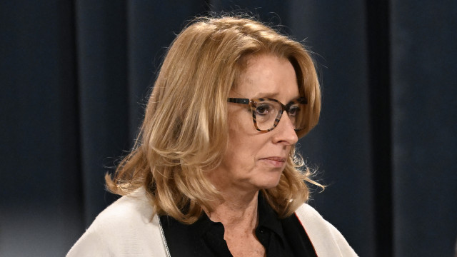 More time for the children? What is the continuous work shift