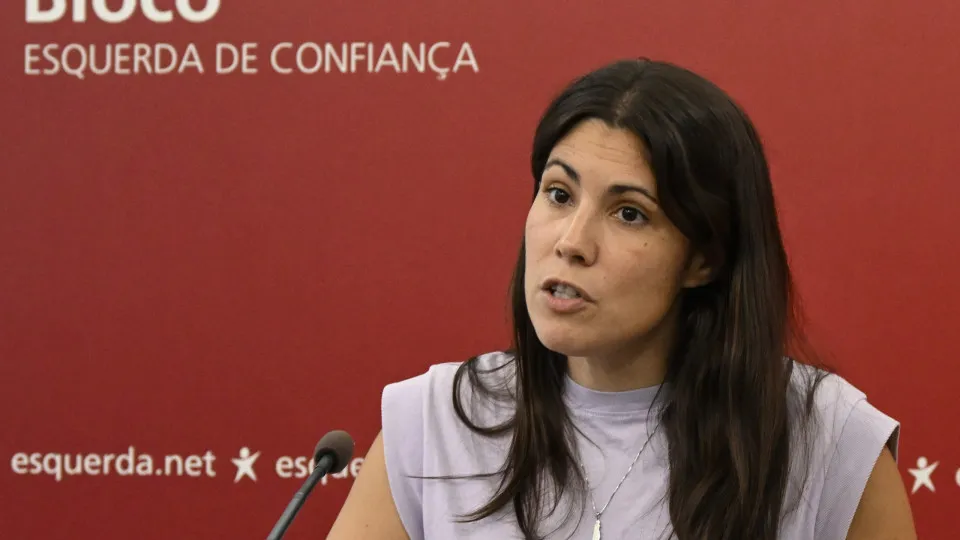 Mortágua admits mistakes, but denies they were "determinant."