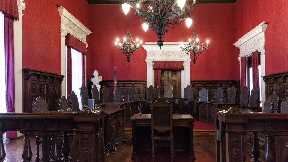 Mother sentenced to ten years for attempting to kill son in Coimbra Pediatric Hospital.