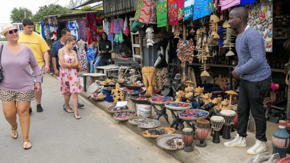 Mozambican tourism attracted investments of 954 million euros in five years