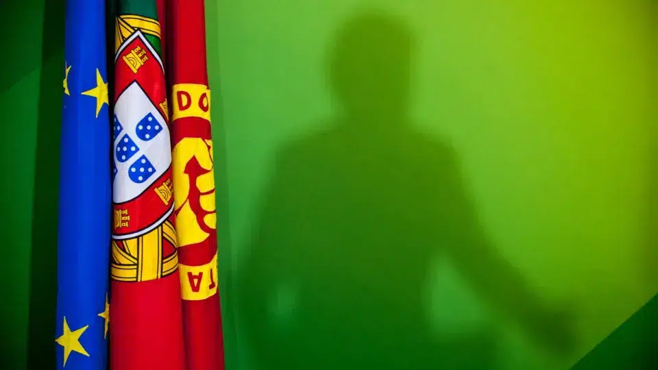 November 25: PS is the only left-wing party that will attend the military parade