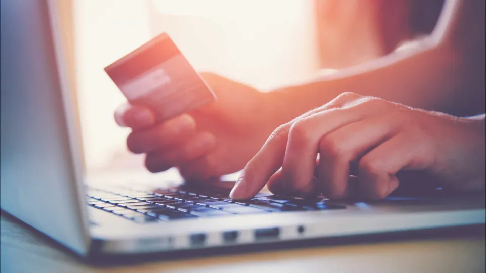 Online shopping in the Iberian Peninsula is expected to grow by almost 14% this year.
