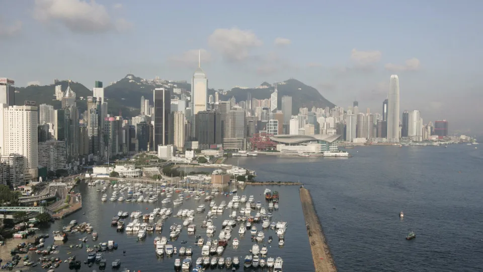 Operator in Macau blames satellite casino closures for profit decline