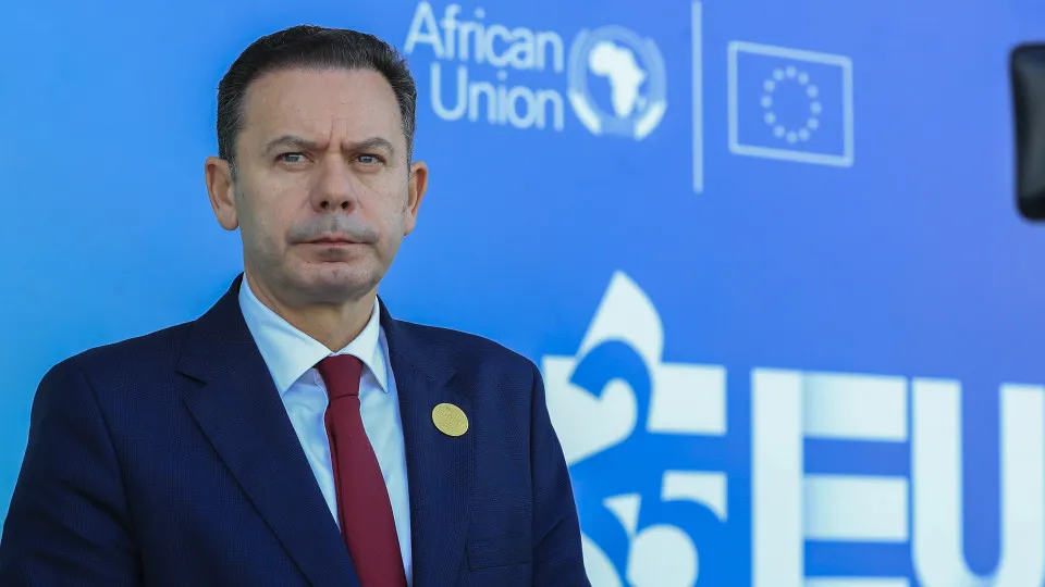 Peace agreement? If it involves the EU and NATO, it must go through the Member States.