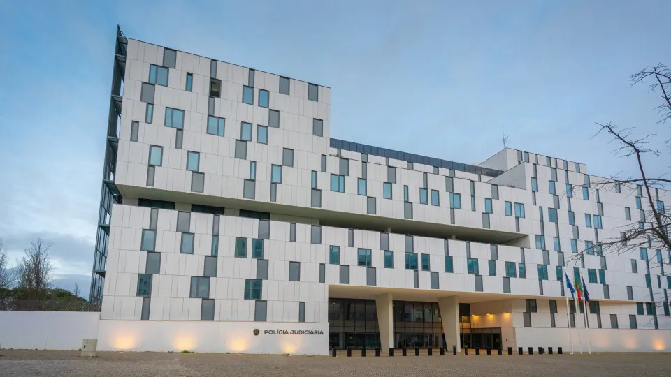 PJ arrests in Almada a former police officer wanted in Brazil for drug trafficking