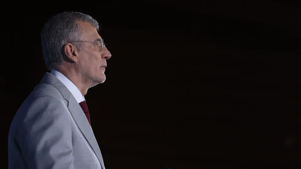 Presidential: Gouveia e Melo warns of risk to public accounts