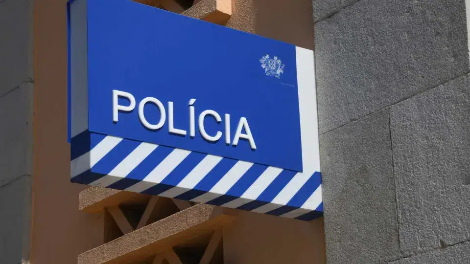 Preventive detention for suspect of violence against parents in Braga