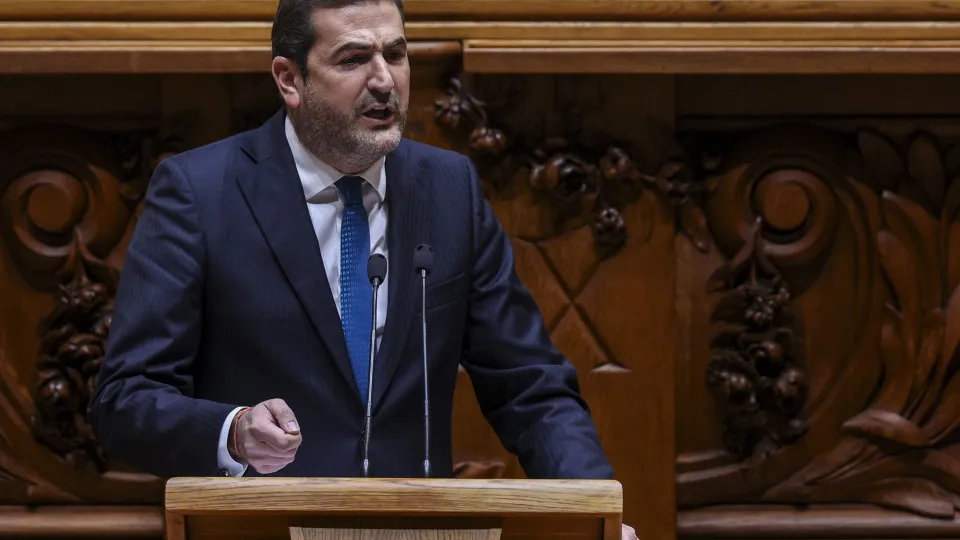 PSD accuses PS and Chega of populism in tolls but praises socialists