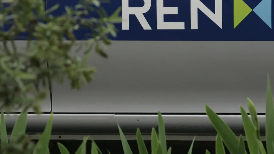 REN pays a dividend of 0.064 euros per share on December 23.