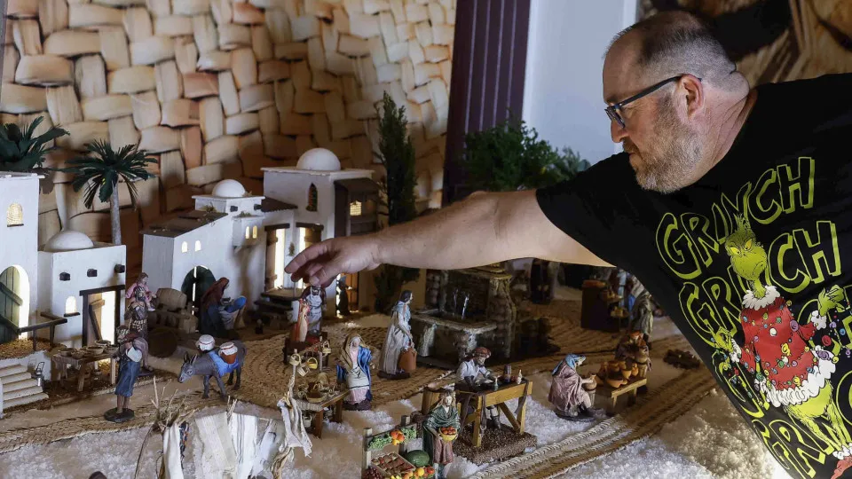 Salt nativity scene highlights traditional products and crafts of Castro Marim