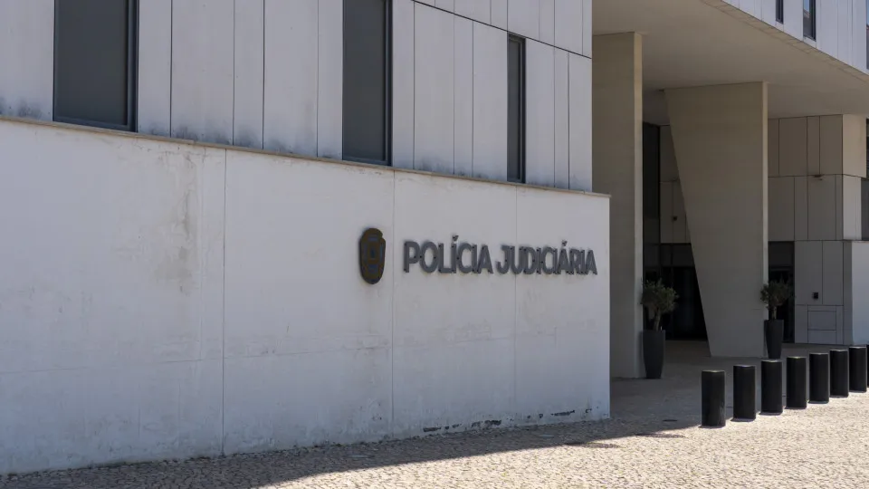 "Serious injuries." PJ arrests man who ran over 2 drivers in Espinho