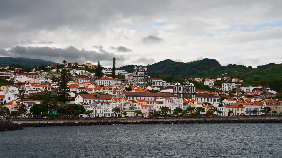 Ship that canceled stopover in Horta only requested tug the day before