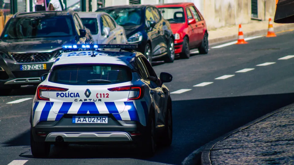 Stabs partner after "jealousy crisis". There was a "violent history".