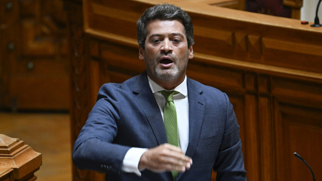 Ventura acusa Governo de